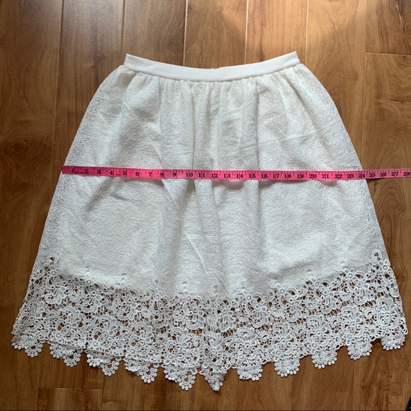 BNWT White Lacey Double Layer Full Skirt Size Medium - Picture 6 of 10